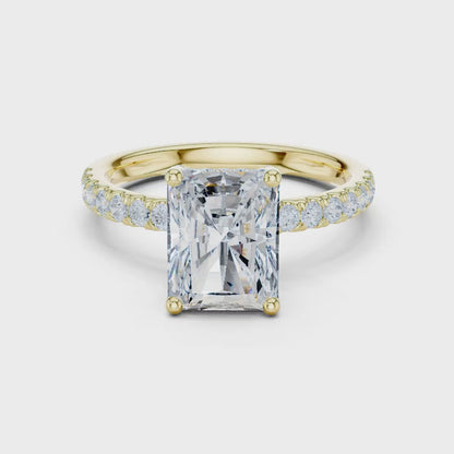 Radiante Diamond Ring